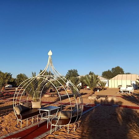 Отель Sahara Sky Luxury Camp Мерзуга Экстерьер фото