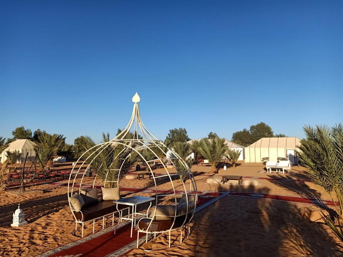 Отель Sahara Sky Luxury Camp Мерзуга Экстерьер фото
