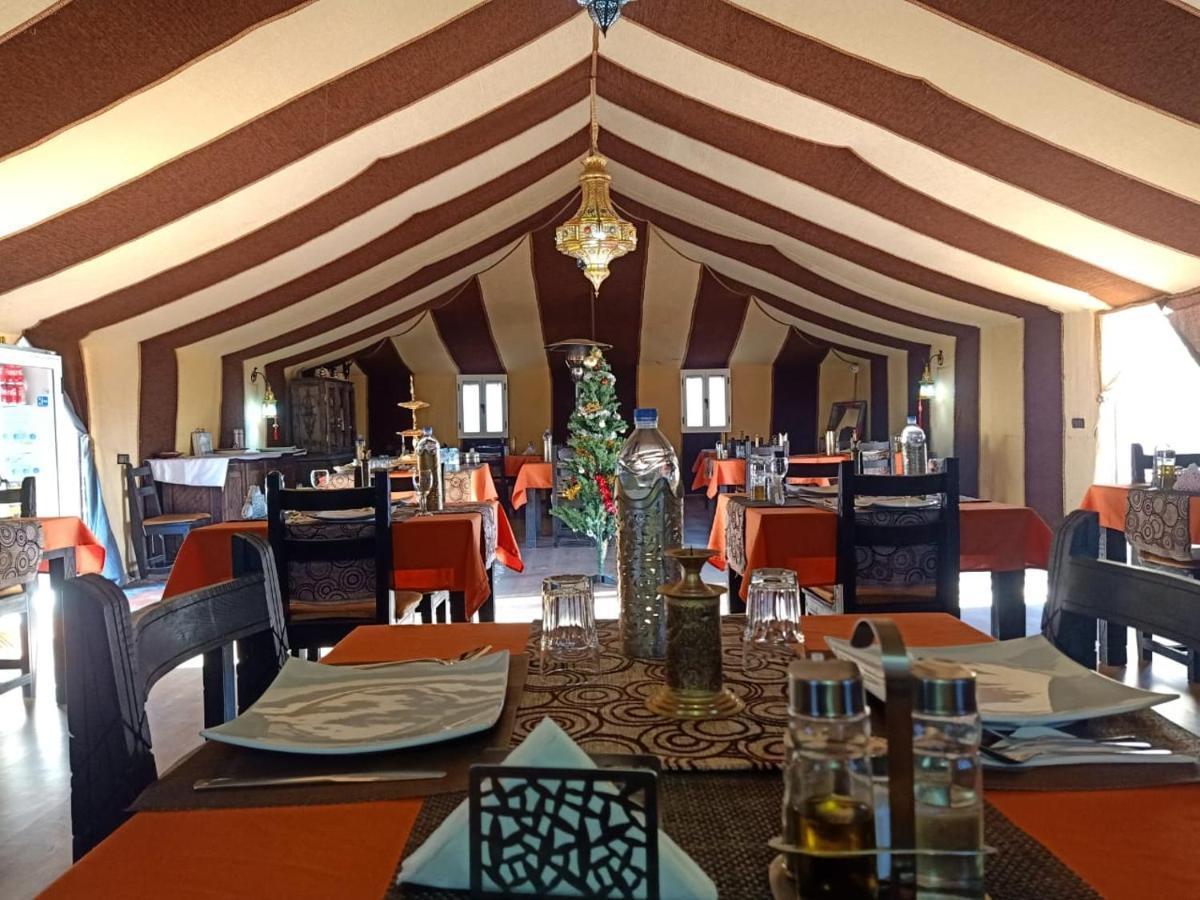 Отель Sahara Sky Luxury Camp Мерзуга Экстерьер фото