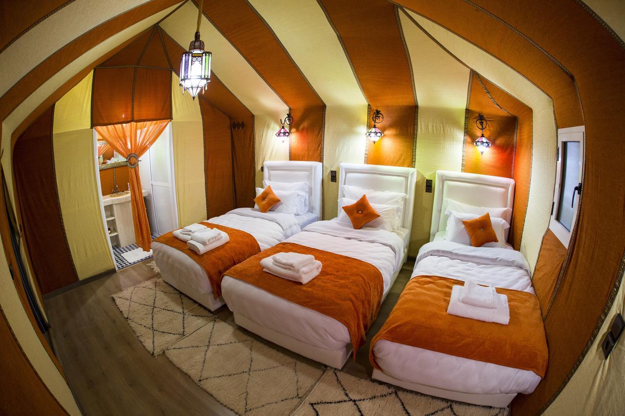 Отель Sahara Sky Luxury Camp Мерзуга Экстерьер фото