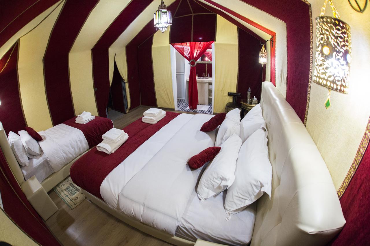Отель Sahara Sky Luxury Camp Мерзуга Экстерьер фото