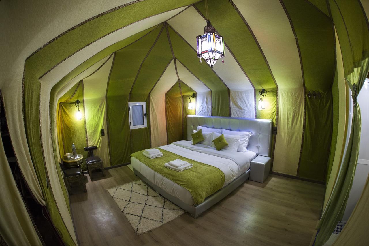 Отель Sahara Sky Luxury Camp Мерзуга Экстерьер фото