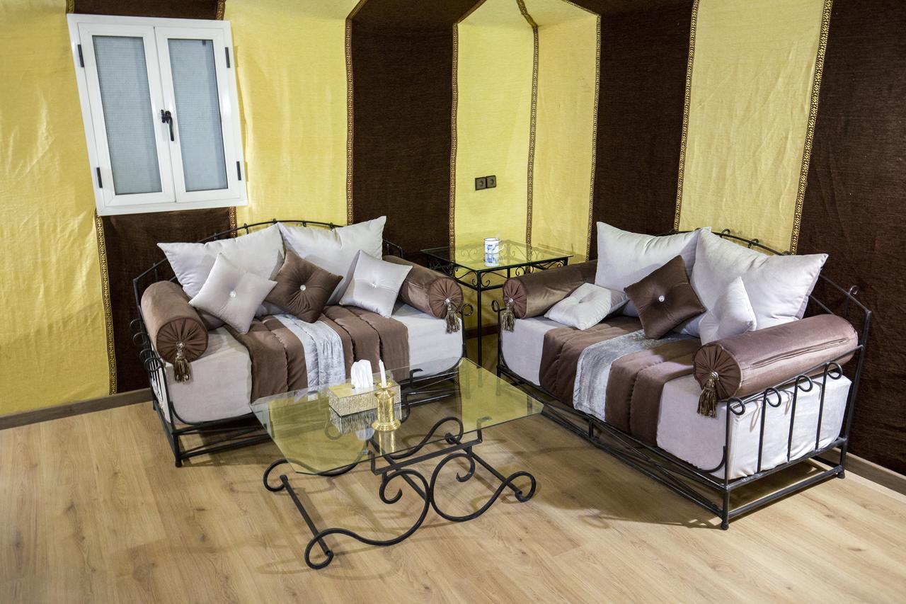 Отель Sahara Sky Luxury Camp Мерзуга Экстерьер фото