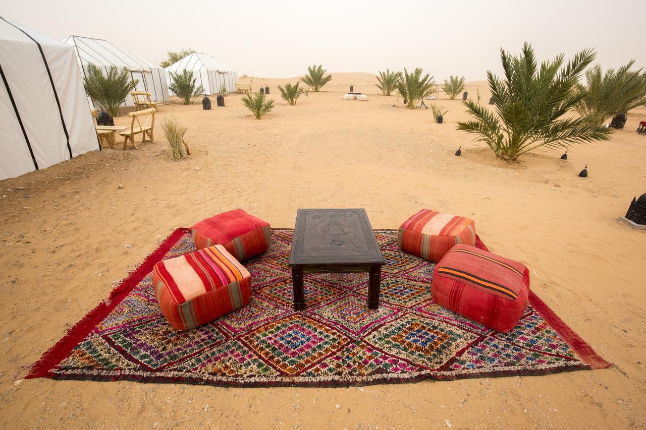 Отель Sahara Sky Luxury Camp Мерзуга Экстерьер фото