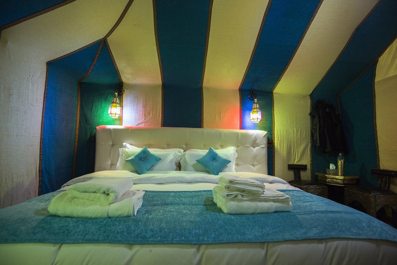 Отель Sahara Sky Luxury Camp Мерзуга Экстерьер фото