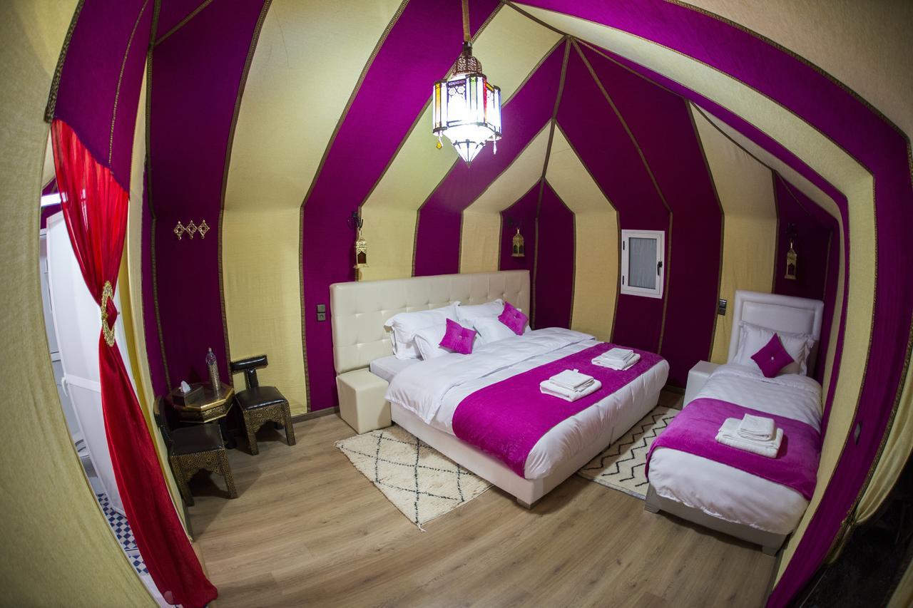 Отель Sahara Sky Luxury Camp Мерзуга Экстерьер фото