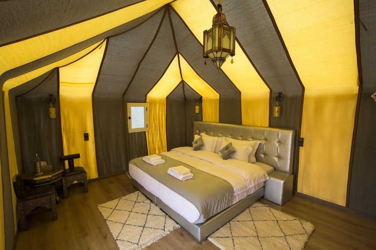 Отель Sahara Sky Luxury Camp Мерзуга Экстерьер фото