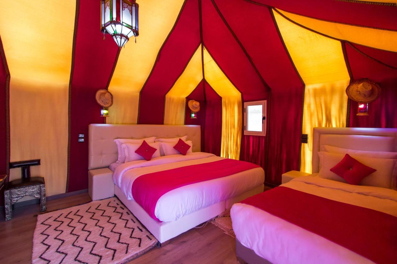 Отель Sahara Sky Luxury Camp Мерзуга Экстерьер фото