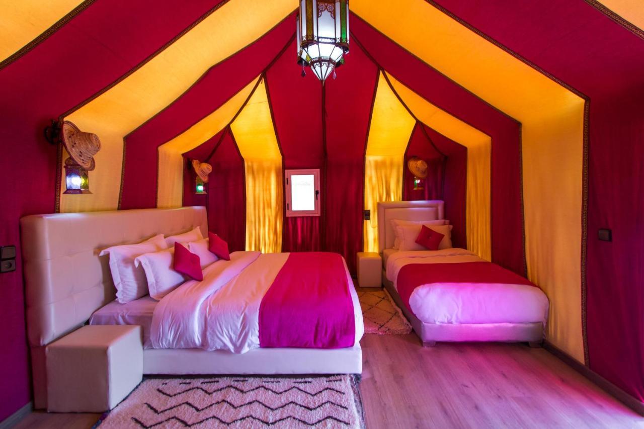 Отель Sahara Sky Luxury Camp Мерзуга Экстерьер фото