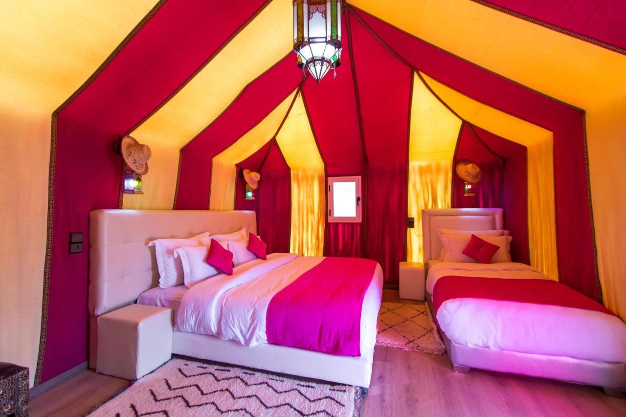 Отель Sahara Sky Luxury Camp Мерзуга Экстерьер фото