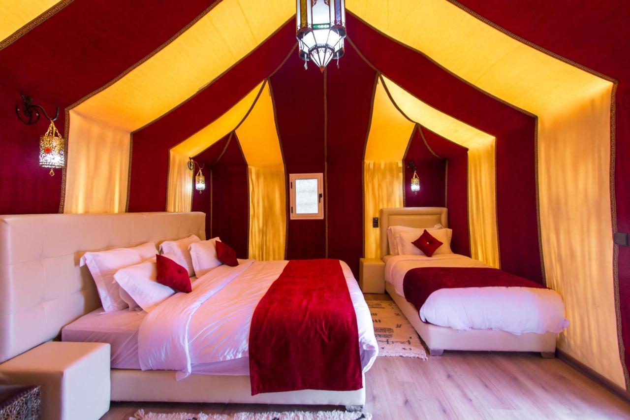 Отель Sahara Sky Luxury Camp Мерзуга Экстерьер фото