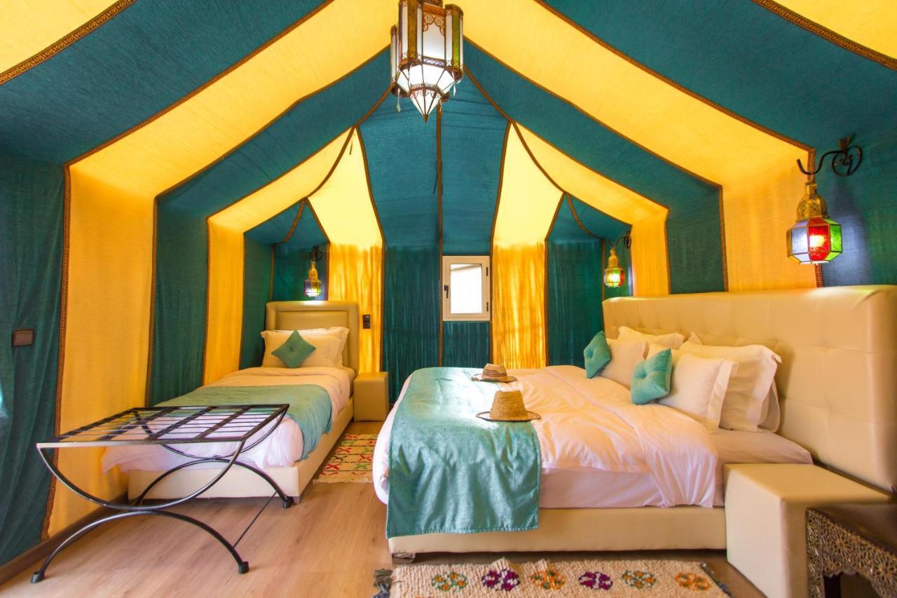 Отель Sahara Sky Luxury Camp Мерзуга Экстерьер фото