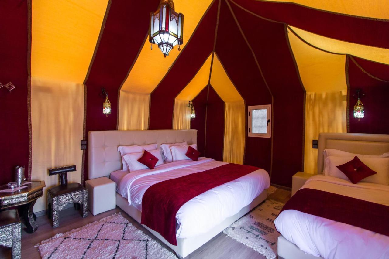Отель Sahara Sky Luxury Camp Мерзуга Экстерьер фото