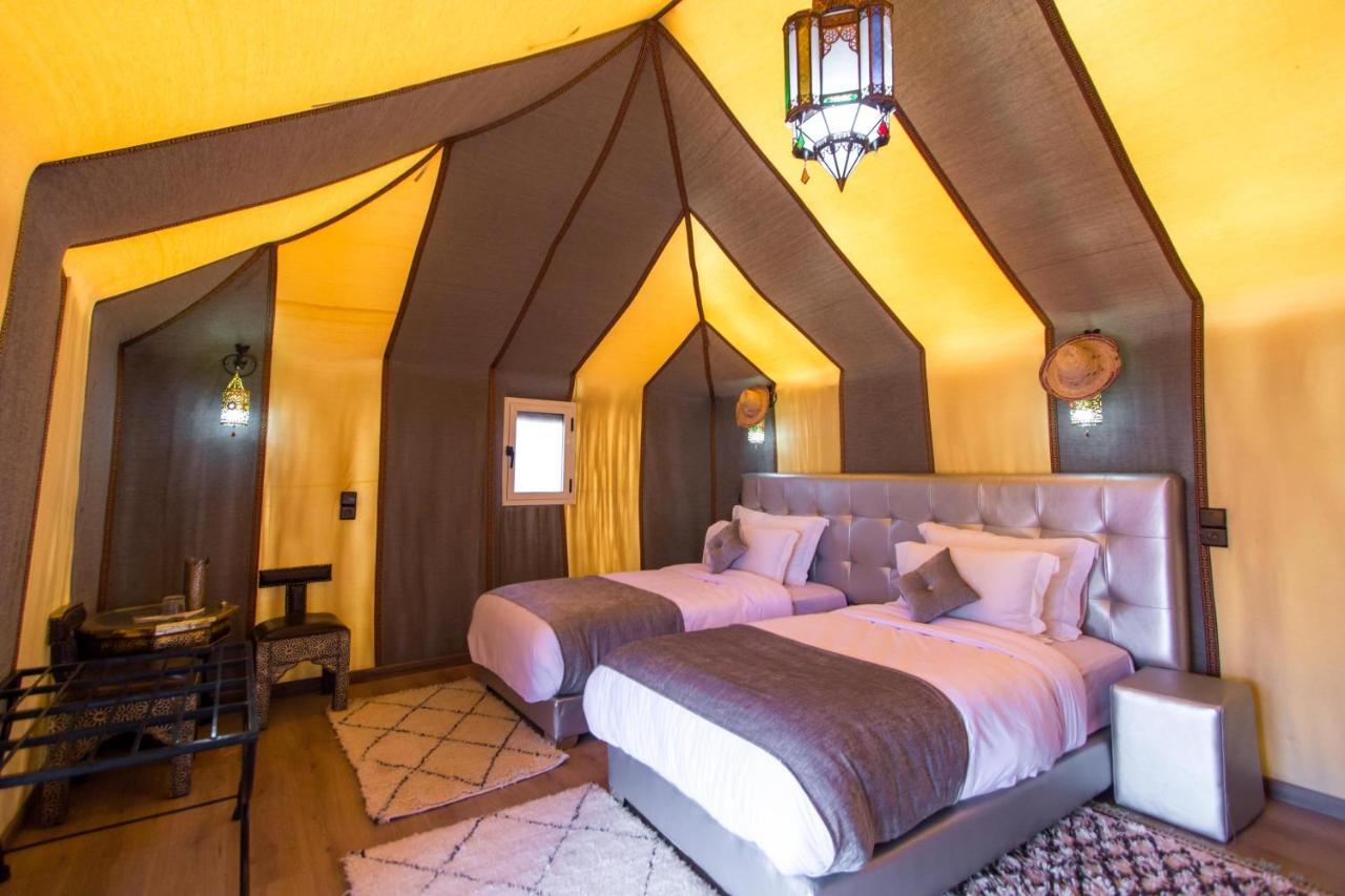 Отель Sahara Sky Luxury Camp Мерзуга Экстерьер фото