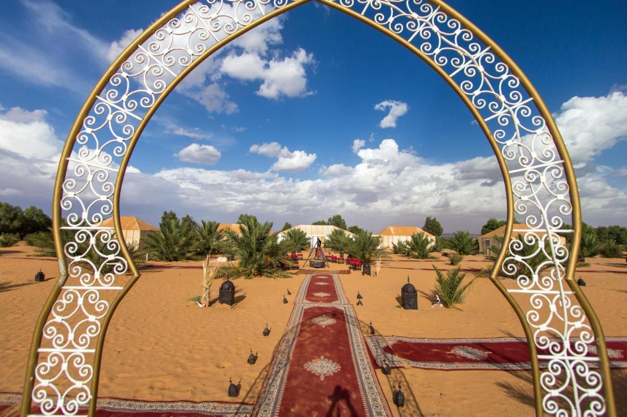 Отель Sahara Sky Luxury Camp Мерзуга Экстерьер фото