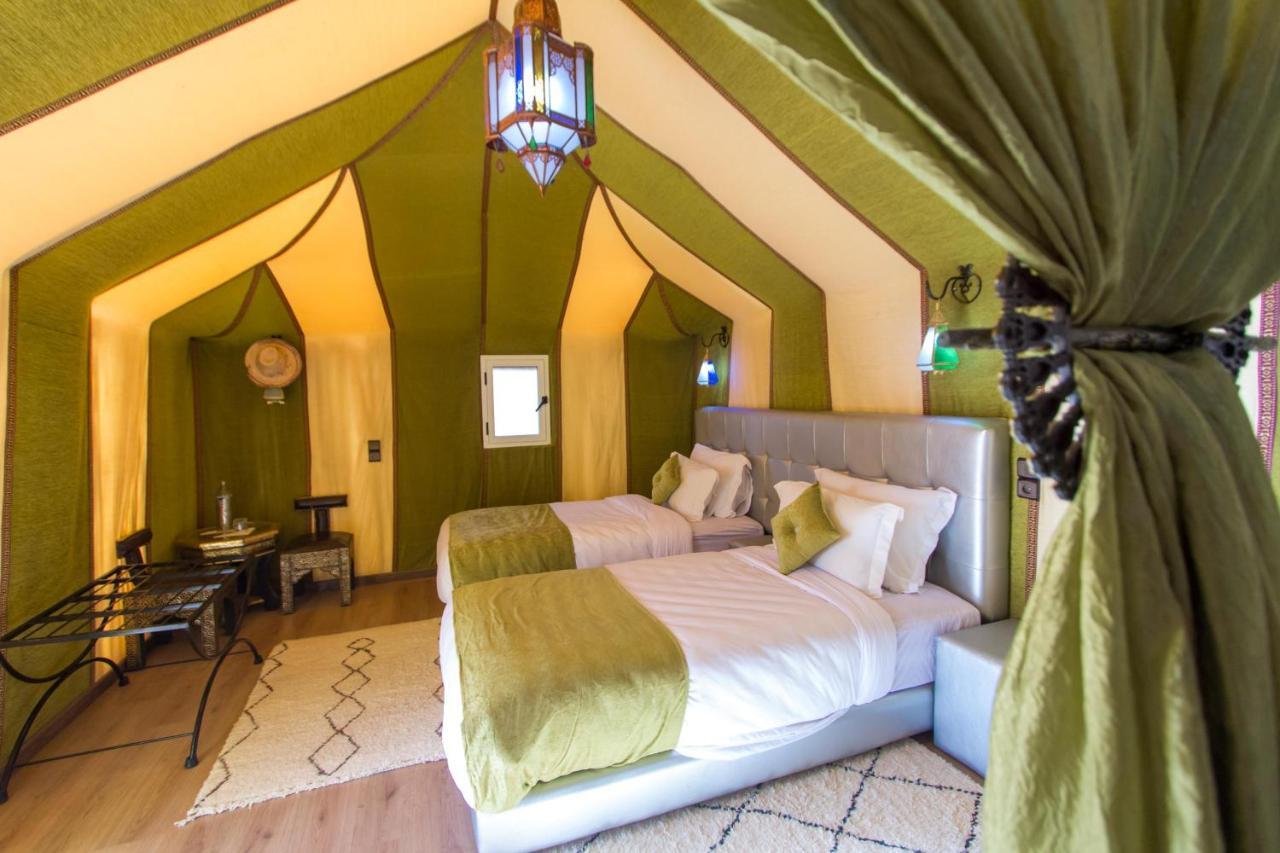 Отель Sahara Sky Luxury Camp Мерзуга Экстерьер фото